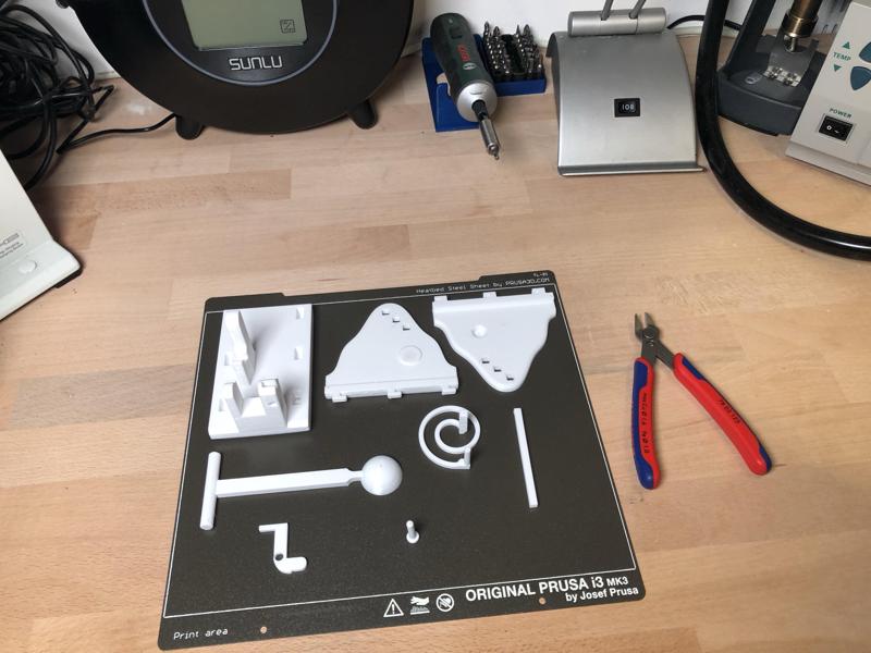 Catapult made of 8 PETG parts