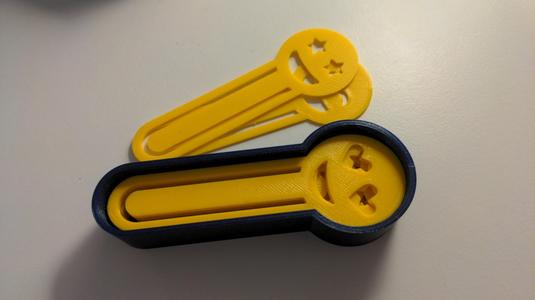 Case for the smile bookmarks