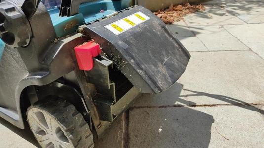 Makita DLM431 lawnmower No-basket adapter.