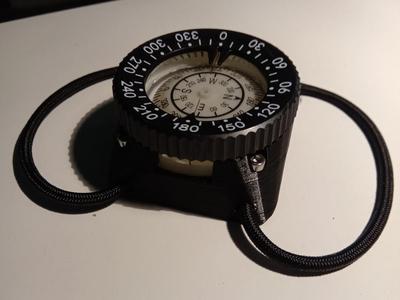 Cheap diving compass