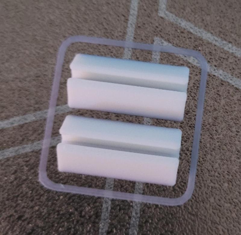 Picture stand for 1mm pictures