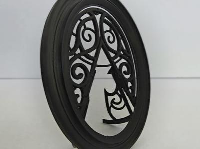 Frame 27 - oval with print in place stand