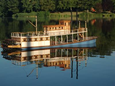 STEAMBOAT SWIFT