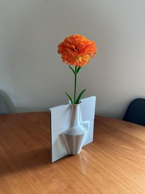 MIRA Vase