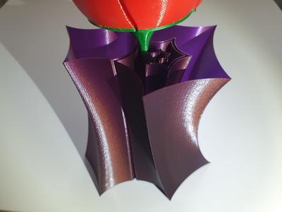 💐 Vase - sharp spiral shell for tight flower hold