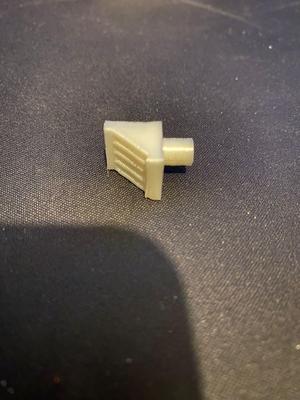 Shelf floor support