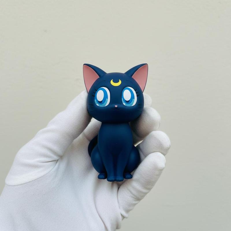 Luna (Sailor Moon) Figurine