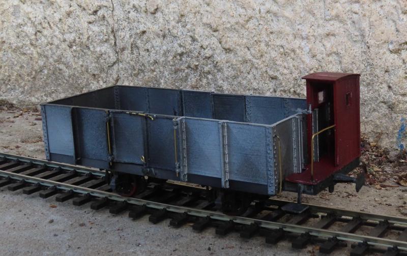 coal car with brake bungalow for metric track