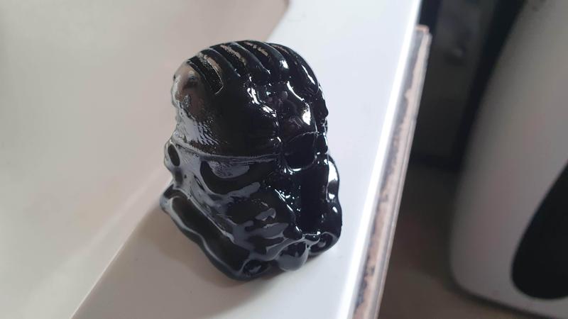 Holder pick's guitar and bass Trooper death head