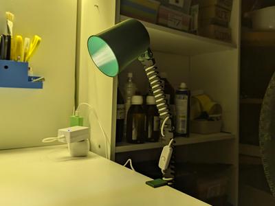 Desk lamp