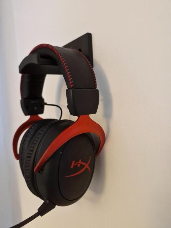 Wall-Mounted Headphone Stand | Strong, No-Support, Easy Print – STL File