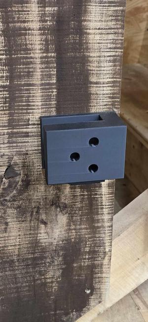 AR22 Mag Well Wall Mount