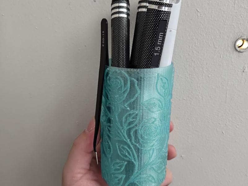 Cup with Rose design for pens or pencils