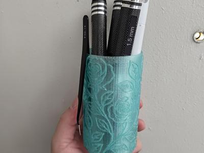 Cup with Rose design for pens or pencils