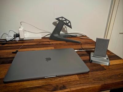 Minimalist Phone Holder
