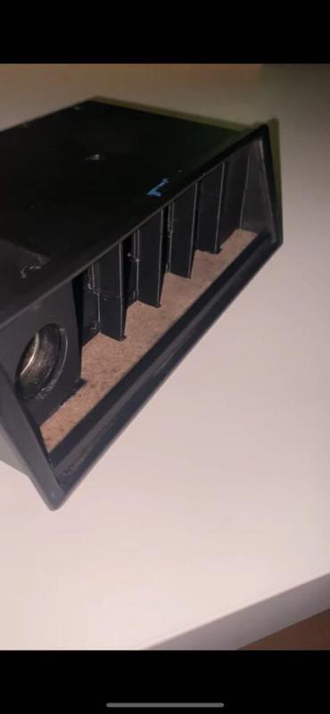 bottons holder volvo 740