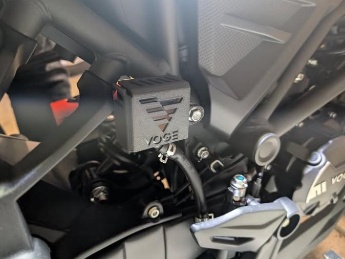 Rear brake fluid reservoir cover VOGE R125