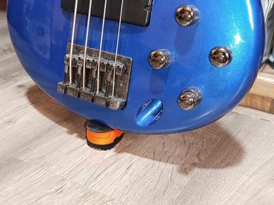 Pata guitarra bajo