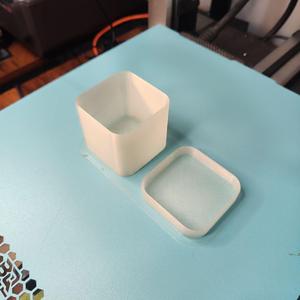 Square gift box with round edges