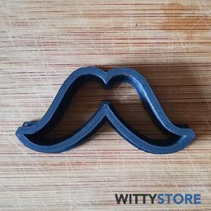 MOUSTACHES N2 - COOKIE CUTTER