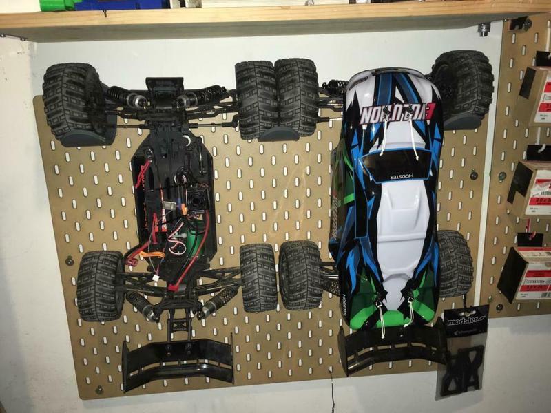 SKADIS - RC Holder for 1:10 Cars