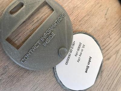 luggage tag etiquette valise