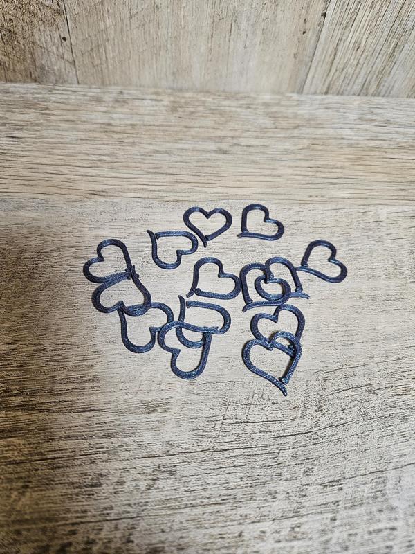 Heart shaped stitch markers - Knitting Crochet