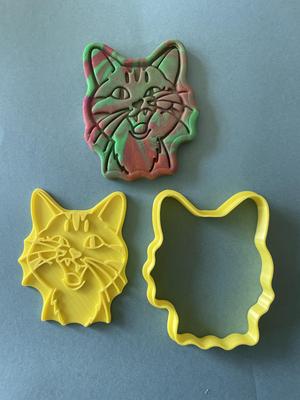 Derpy cartoon cat cookie cutter