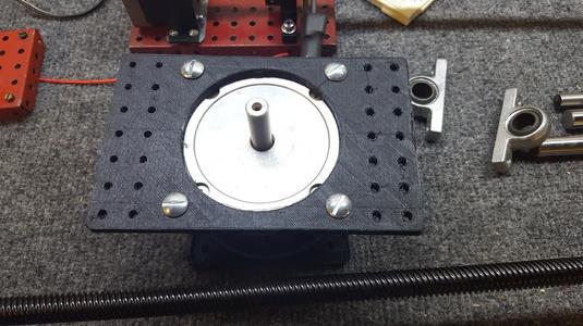 Nema 34 Meccano Flat Mount