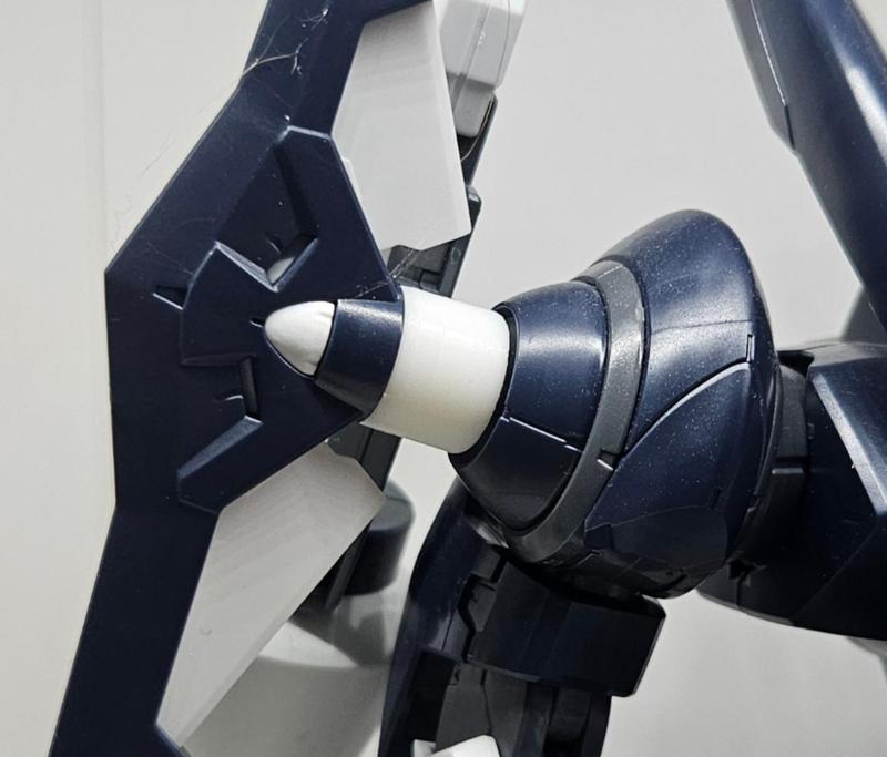 MG 1/100 GNX-604T Lance Shoulder Rack