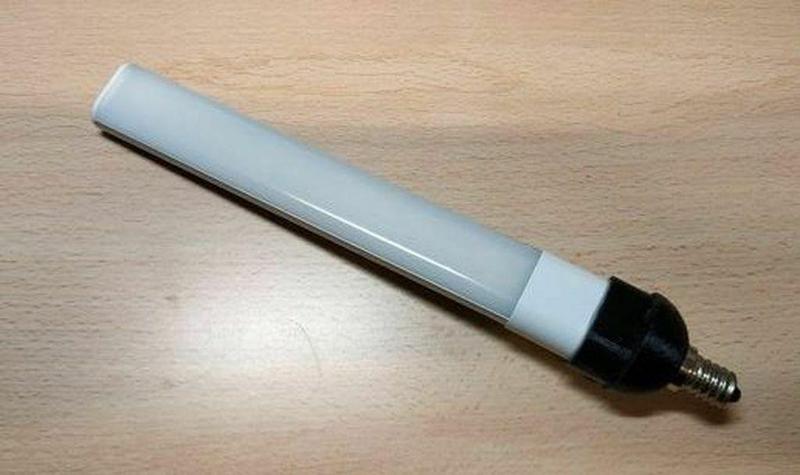 Reciclaggio di una lampadina led G23 a E14