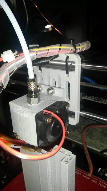 Geeetech i3 bowden extruder and hotend support with 30x30 cooling fan
