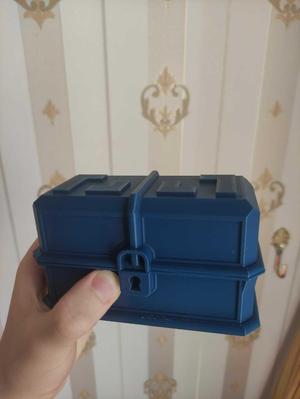 Enter the Gungeon green chest (also usb storage)