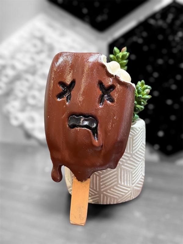 Chocolate Gloom | Ice-cream sculpture