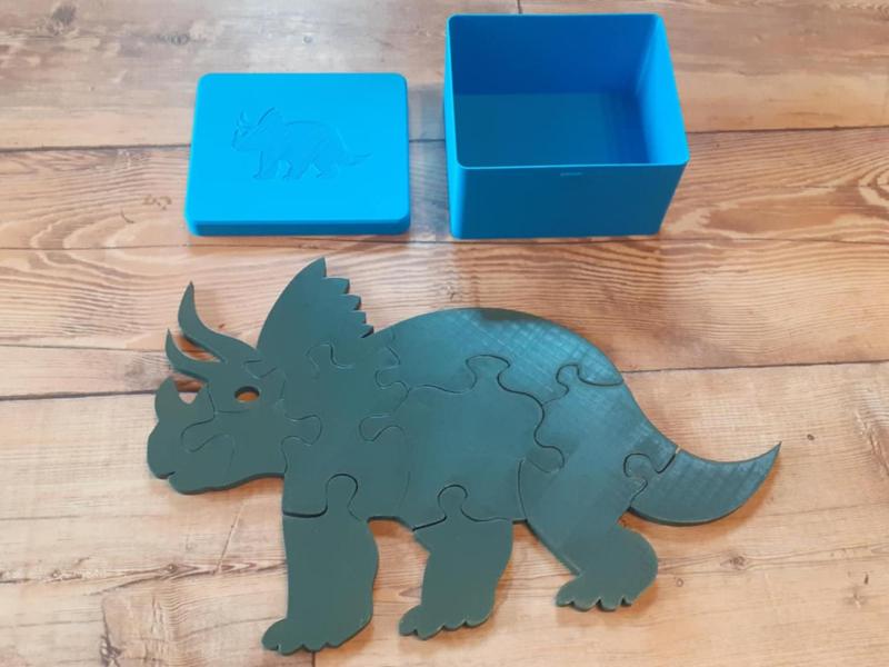 Triceratops 2D puzzle + box