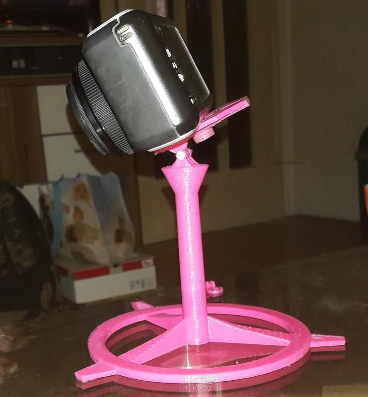 Cycle desk camera tripod stand