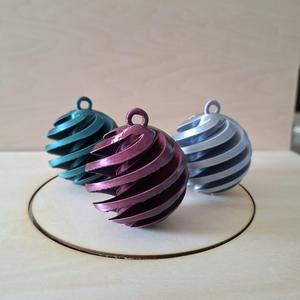 Christmas bauble spiral