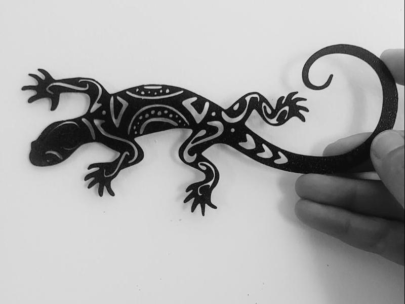Ghecko tribal wall decor