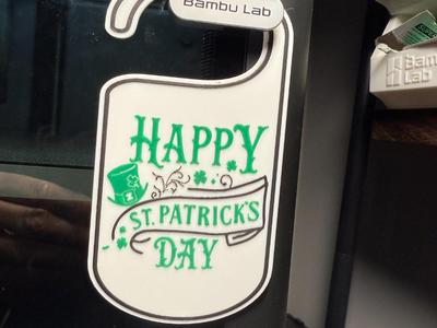 HAPPY ST. PATRICK'S DAY DOOR HANGER 