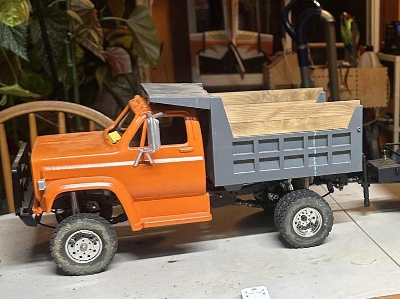 1/10 scale dump bed Trailfinder 2 lwb