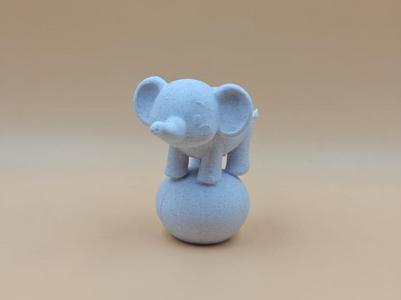 Ellie the Brave Balancer Elephant