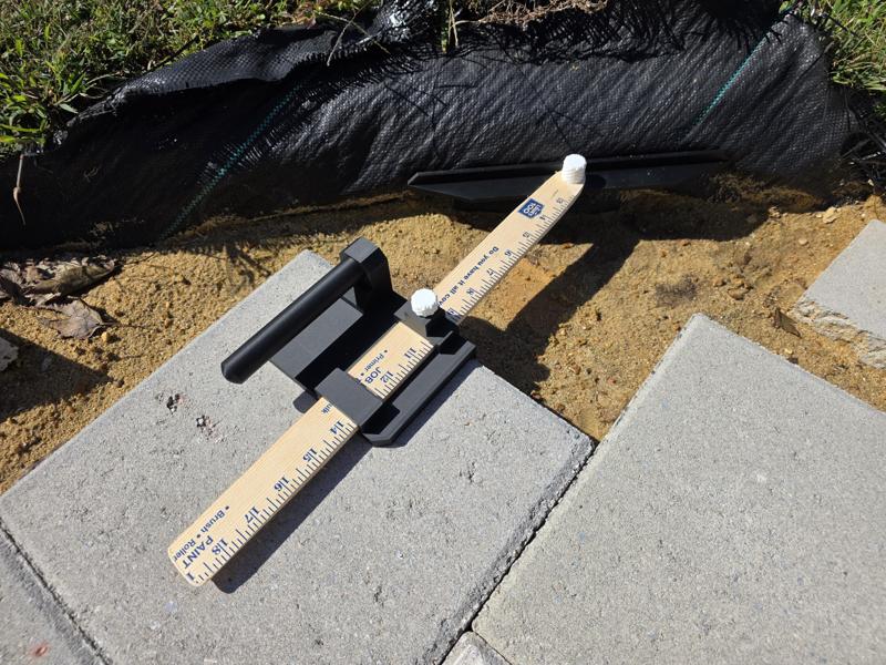 Paver compass