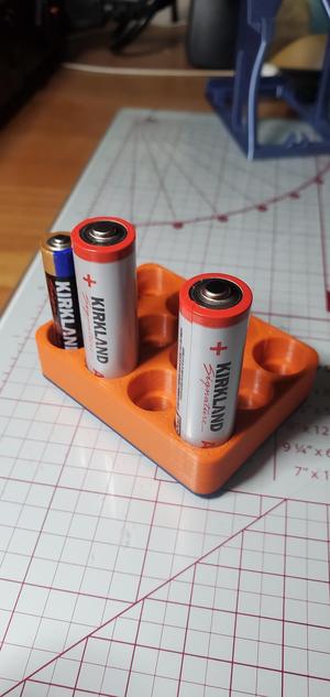Universal AA or AAA Battery Storage
