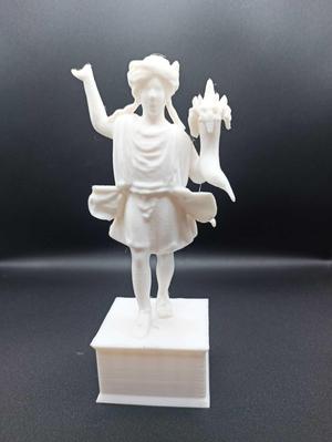 Roman Lar God