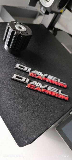 DIAVEL CARBON EMBLEM