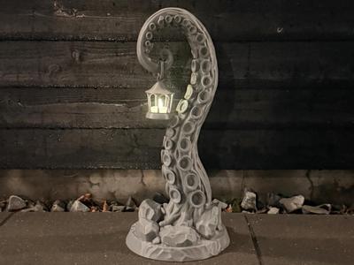 Tentacle Lantern Stand