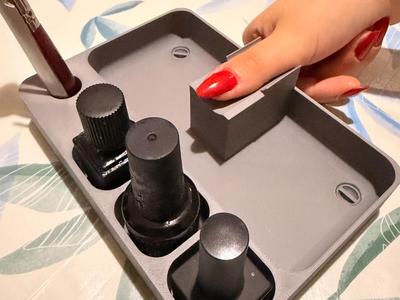 Nail Station