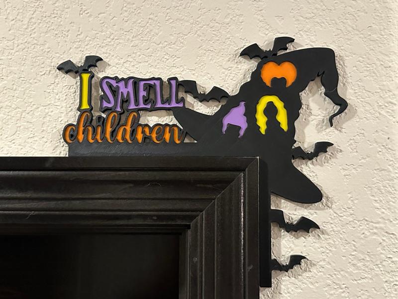 Hocus Pocus Door Corner
