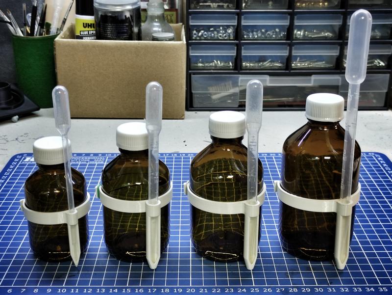 Pipette mounting on glass bottle