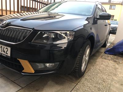Škoda Octavia  3 Part for the front bumper (RS look)